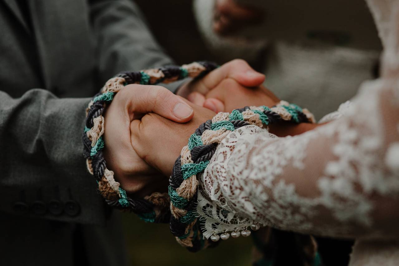 What Is A HandFasting Ceremony & How Does It Work?